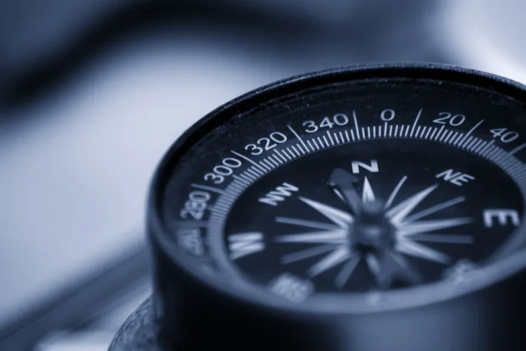 Home 40 compass, orientation, map